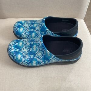 Crocs Dual comfort size 7 women’s